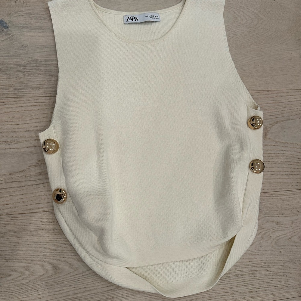 Zara Ivory Sleeveless Blouse with Button Accents
